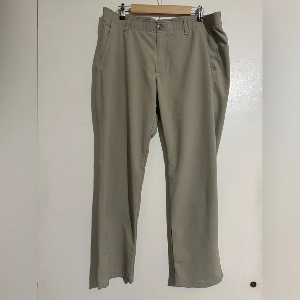 Under Armour khaki tan pants 38/30 pockets flat front